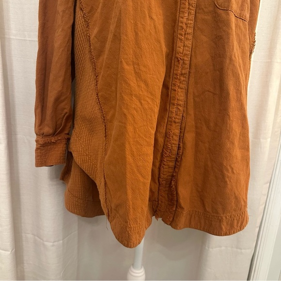 We The Free People Anaheim Oversized Lightweight Shirt Jacket in Camel Medium - Picture 5 of 12